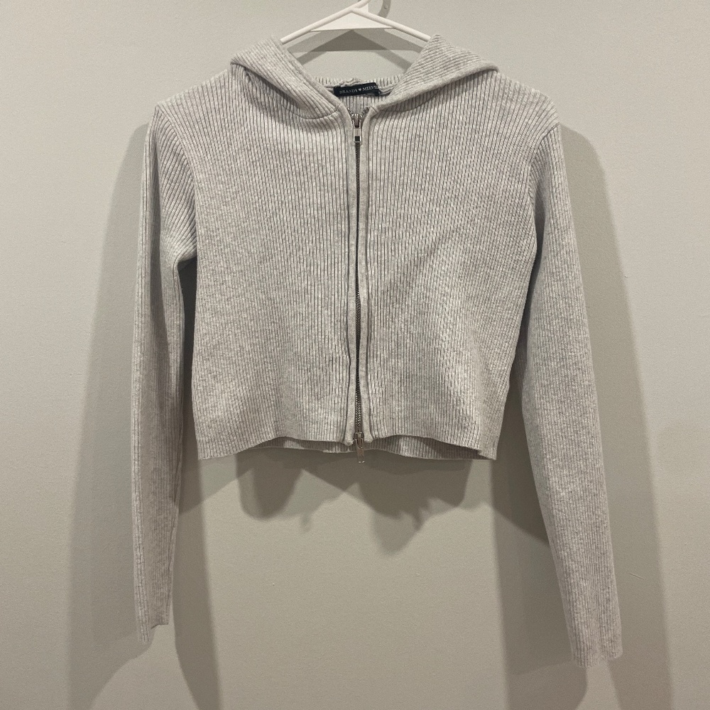 Brandy Melville zip up